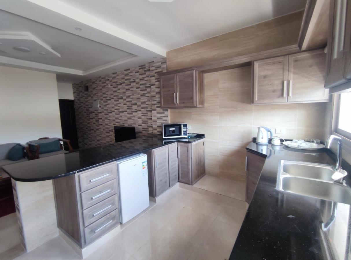 Red Rose City Apartment Wadi Musa Exterior foto